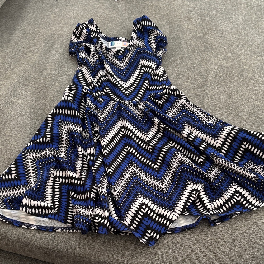 Dot Dot Smile Zigzag Dress in Blue, Black, and White